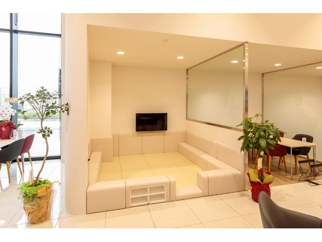 フリードハイブリッド ハイブリッド・Gブラックスタイル ギャザズナビ/リアカメラ/スマートキー/両側電動スライドドア/ETC/オートエアコン/ホンダセンシング/LEDヘッドライト(オートライト機能付)/純正15インチアルミ/ホンダセンシング(17枚目)