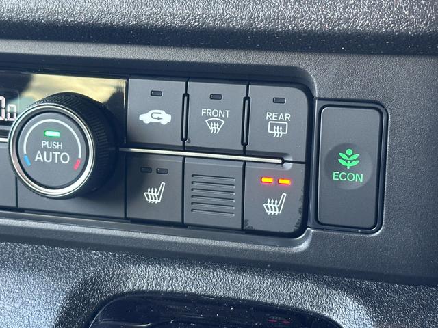 N-BOXカスタム ターボコーディネートスタイル ギャザズナビ/リアカメラ/スマートキー/両側電動スライドドア/LEDヘッドライト(オートライト機能付)/純正15インチアルミ/マルチビューカメラ/前席シートヒーター(18枚目)