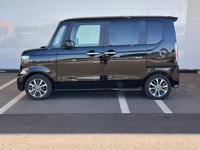 Ｎ－ＢＯＸカスタム ベースグレード　ギャザズナビ／リアカメラ／ＥＴＣ／両側電動スライドドア／オートエアコン／ホンダセンシング／サイドエアバッグ＆カーテンエアバッグ／シートヒーター／純正１４インチアルミ／元デモカー（50枚目）