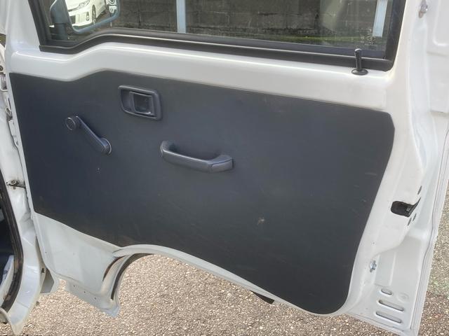 ハイゼットトラック エアコン・パワステ スペシャル MT 2WD 車検2年付き ラジオ マニュアルエアコン 三方開 近郊使用車 禁煙車 タイヤ2022年製 グー鑑定 荷台マット(47枚目)