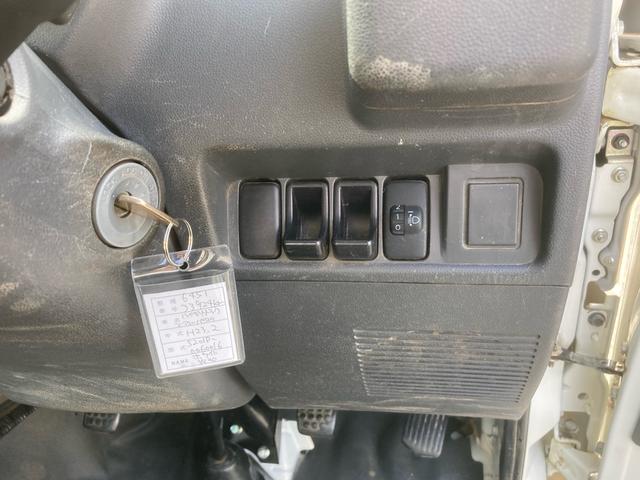 ハイゼットトラック エアコン・パワステ スペシャル MT 2WD 車検2年付き ラジオ マニュアルエアコン 三方開 近郊使用車 禁煙車 タイヤ2022年製 グー鑑定 荷台マット(49枚目)