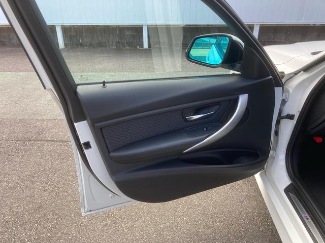 ３シリーズ ３２０ｉツーリング　Ｍスポーツ　ファストトラックパッケージ　１９インチアルミホイール　禁煙車　ナビ　ＣＤ　ＤＶＤ再生　ＥＴＣ　バックカメラ　クルーズコントロール　スペアキー　グー鑑定　パワーバックドア　当店買取車（51枚目）