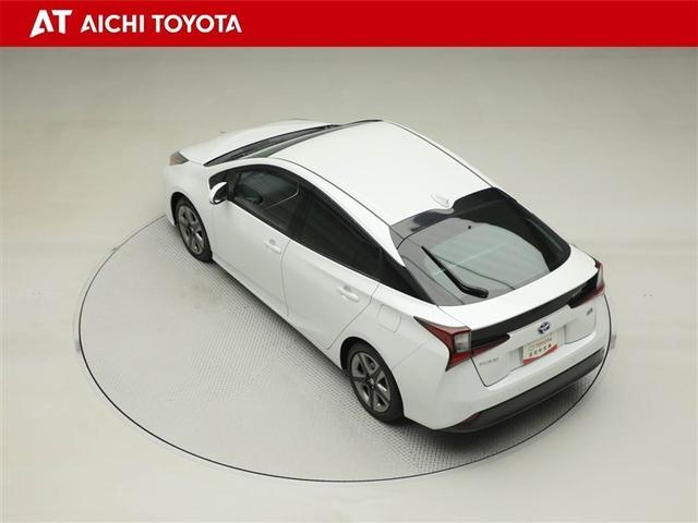 プリウス Aプレミアム ツーリングセレクション 横滑り防止機能 皮シート 運転席パワーシート エアコン 1オナ パワーウィンドウ ナビ&TV LEDライト 盗難防止装置 スマートキー&プッシュスタート キーレス ETC ドライブレコーダー パワステ(12枚目)