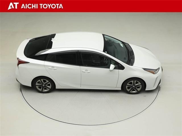 プリウス Aプレミアム ツーリングセレクション 横滑り防止機能 皮シート 運転席パワーシート エアコン 1オナ パワーウィンドウ ナビ&TV LEDライト 盗難防止装置 スマートキー&プッシュスタート キーレス ETC ドライブレコーダー パワステ(15枚目)