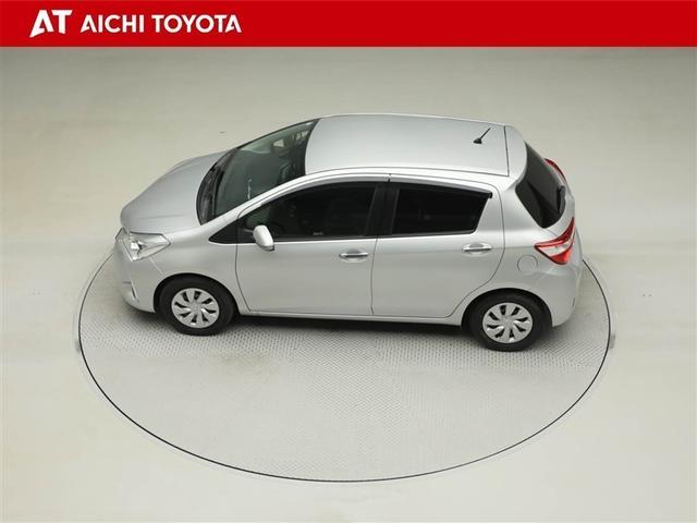 ヴィッツ Ｆ　セーフティーエディション　衝突被害軽減　フルセグＴＶ　アイドリングストップ機能　パワーステアリング　パワーウィンドウ　ＥＳＣ　盗難防止システム　スマートキー　エアコン　ＡＢＳ　ワンオーナー　Ｂカメラ　エアバッグ　ＥＴＣ（11枚目）