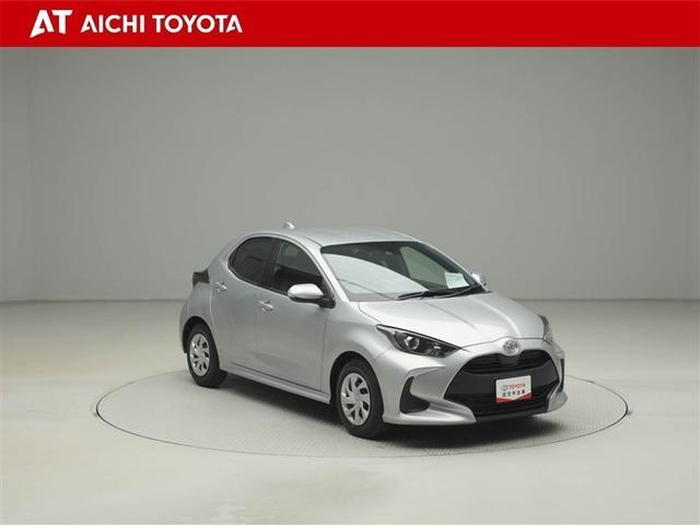 ヤリス Ｘ　ＰＣＳ　スマートキーシステム　元レンタカー　横滑り防止装置付き　ワイヤレスキー　バックガイドモニター　盗難防止　サイドエアバック　エアコン　Ｗエアバッグ　パワーウインドウ　ＥＴＣ付き　パワステ　ナビ（8枚目）