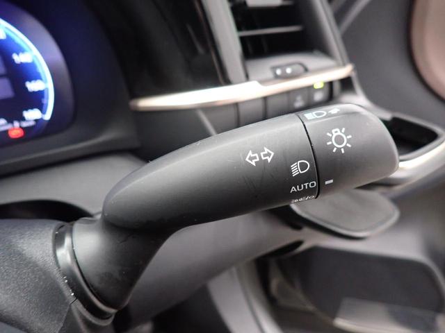クラウンクロスオーバー Ｇアドバンスド・レザーパッケージ　４ＷＤ・ＨＵＤ・ワイヤレス充電・デジタルミラー・アクセサリーコンセント・ＰＷシート・本革シート・ＰＷゲート・ハンドルヒーター・シートヒーター＆エアコン・純正２１ＡＷ・純正１２．３型ＤＡ・ＥＴＣ２．０（30枚目）
