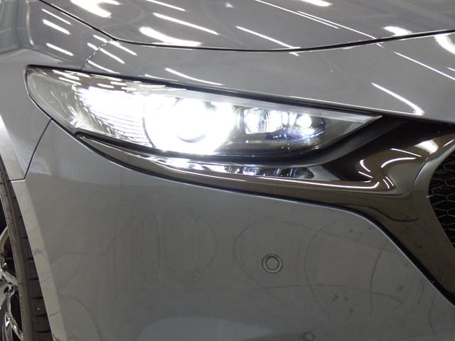 ＭＡＺＤＡ３ファストバック Ｘバーガンディ　セレクション　４ＷＤ・柿本改マフラー・ＴＥＩＮ車高調・ＷｅｄｓＳｐｏｒｔアルミ・マツダコネクト・障害物センサー・全方位カメラ・赤本革・ＨＵＤ・電動シート・シートヒーター・ＬＥＤライト・純正ナビ・ＴＶ・ＤＶＤ再生（17枚目）