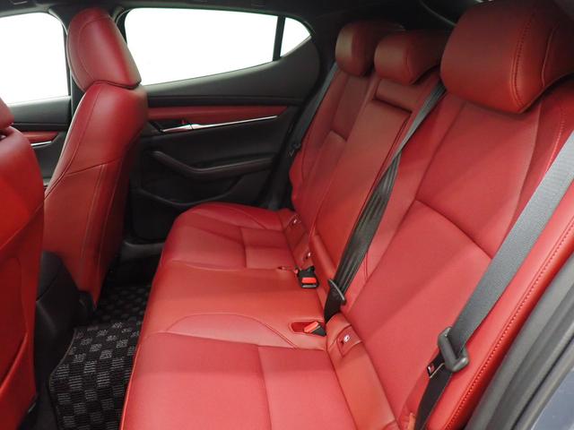 ＭＡＺＤＡ３ファストバック ２０Ｓ　ツーリング　マツダコネクト・障害物センサー・全方位カメラ・ＢＯＳＥサウンド・ＢＳＭ・ＨＵＤ・ワイヤレス充電・赤本革・電動シート・シートヒーター・ＬＥＤライト・純正ＡＷ・ＴＶ・Ｂｌｕｅｔｏｏｔｈ・ＥＴＣ・ドラレコ（44枚目）