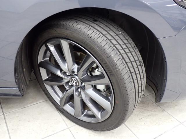 ＭＡＺＤＡ３ファストバック ２０Ｓ　ツーリング　マツダコネクト・障害物センサー・全方位カメラ・ＢＯＳＥサウンド・ＢＳＭ・ＨＵＤ・ワイヤレス充電・赤本革・電動シート・シートヒーター・ＬＥＤライト・純正ＡＷ・ＴＶ・Ｂｌｕｅｔｏｏｔｈ・ＥＴＣ・ドラレコ（49枚目）