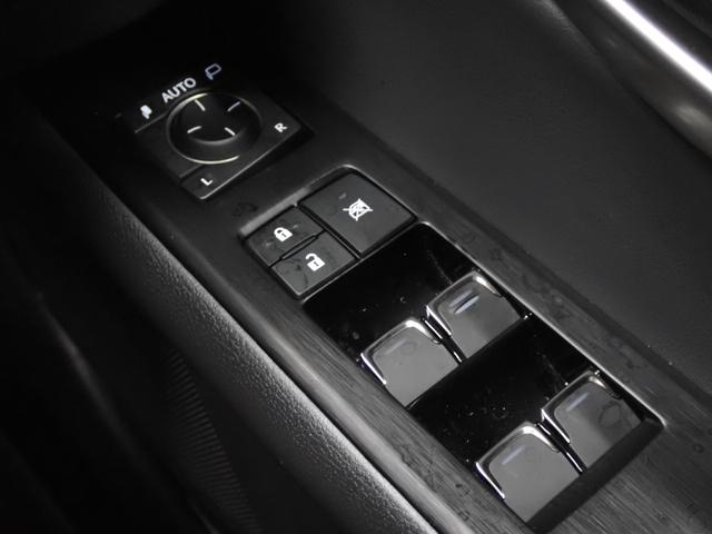 ＵＸ ＵＸ２００　Ｆスポーツ　レクサスセーフティＳ・障害物センサー・全方位カメラ・ＢＳＭ・ＰＷゲート・電動シート・シートヒーター・ＬＥＤライト・スマートキー・純正ＡＷ・純正ＤＡ・フルセグＴＶ・Ｂｌｕｅｔｏｏｔｈ・ＥＴＣ・ドラレコ（35枚目）