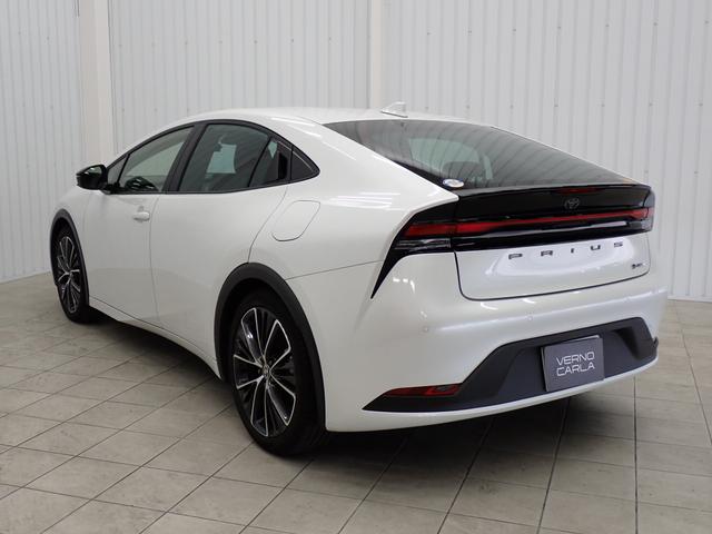 プリウス G トヨタセーフティセンス・障害物センサー・BSM・シートヒーター・LEDヘッドライト・スマートキー・純正AW・8型純正ディスプレイAD・バックカメラ・TV・Bluetooth・ETC・ドラレコ・AC電源(12枚目)