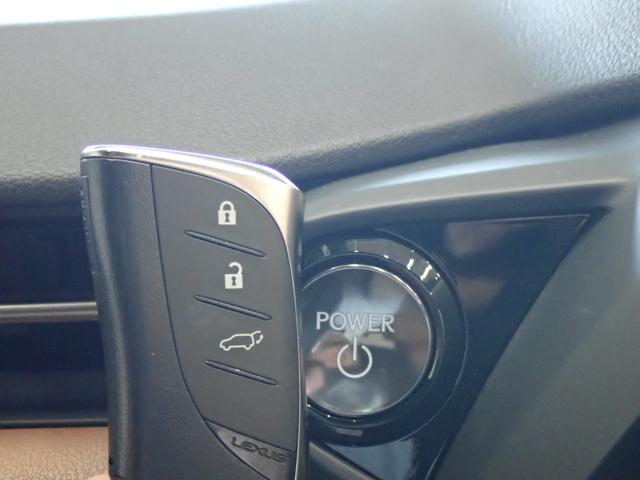 ＬＢＸ リラックス　パノラミックビューモニター・電動ゲート・レクサスセーフティＳ・障害物センサー・本革・ＢＳＭ・電動シート・シートヒーター・ＬＥＤヘッドライト・純正１８ＡＷ・９．８型純正ＤＡ・ＴＶ・ＥＴＣ２．０・ドラレコ（16枚目）
