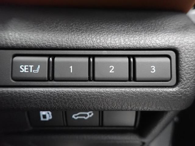 ＬＢＸ リラックス　パノラミックビューモニター・電動ゲート・レクサスセーフティＳ・障害物センサー・本革・ＢＳＭ・電動シート・シートヒーター・ＬＥＤヘッドライト・純正１８ＡＷ・９．８型純正ＤＡ・ＴＶ・ＥＴＣ２．０・ドラレコ（37枚目）