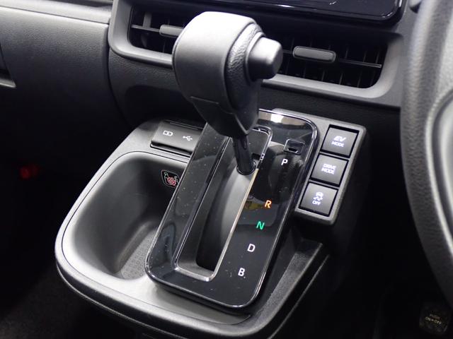 シエンタ ハイブリッドＧ　両側電動スライドドア　トヨタセーフティセンス　衝突軽減ブレーキ　障害物センサー　全方位カメラ　ＬＥＤヘッドライト　スマートキー　純正ＤＡ　バックカメラ　Ｂｌｕｅｔｏｏｔｈ　ＥＴＣ　ドラレコ（25枚目）