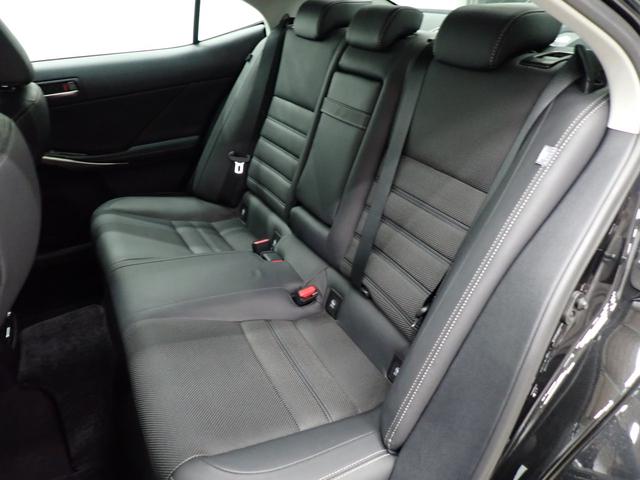 ＩＳ ＩＳ３００　バージョンＬ　レクサスセーフティシステム　障害物センサー　サンルーフ　本革シート　パワーシート　シートヒーター　シートエアコン　ＬＥＤヘッド　純正ＡＷ　バックカメラ　フルセグ　ＤＶＤ　Ｂｌｕｅｔｏｏｔｈ　ＥＴＣ（45枚目）