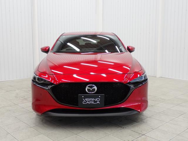 ＭＡＺＤＡ３ファストバック ＸＤ　ツーリング　マツダコネクト　障害物センサー　全方位カメラ　運転席パワーシート　シートヒーター　ＬＥＤヘッドライト　スマートキー　純正ＡＷ　純正ナビ　バックカメラ　フルセグＴＶ　Ｂｌｕｅｔｏｏｔｈ　ＥＴＣ（9枚目）
