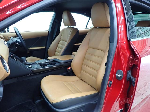 IS IS300h バージョンL レクサスセーフティS・障害物センサー・全方位カメラ・BSM・本革シート・電動シート・シートヒーター+エアコン・三眼LED・純正AW・純正ナビ・TV・ブルーレイ・Bluetooth・ETC・ドラレコ(41枚目)