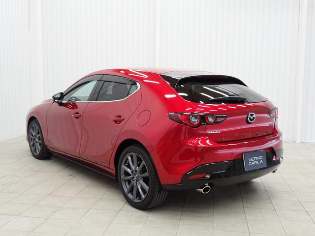 ＭＡＺＤＡ３ファストバック ２０Ｓプロアクティブ　ツーリングセレクション　マツダコネクト・衝突軽減Ｂ・障害物センサー・ＢＳＭ・ＨＵＤ・ワイヤレス充電・全方位カメラ・電動シート・シートヒーター・ハンドルヒーター・ＬＥＤライト・純正ＡＷ・フルセグＴＶ・Ｂｌｕｅｔｏｏｔｈ・ＥＴＣ（10枚目）