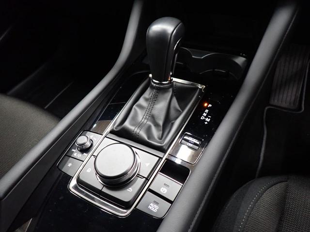 ＭＡＺＤＡ３ファストバック ２０Ｓプロアクティブ　ツーリングセレクション　マツダコネクト・衝突軽減Ｂ・障害物センサー・ＢＳＭ・ＨＵＤ・ワイヤレス充電・全方位カメラ・電動シート・シートヒーター・ハンドルヒーター・ＬＥＤライト・純正ＡＷ・フルセグＴＶ・Ｂｌｕｅｔｏｏｔｈ・ＥＴＣ（25枚目）