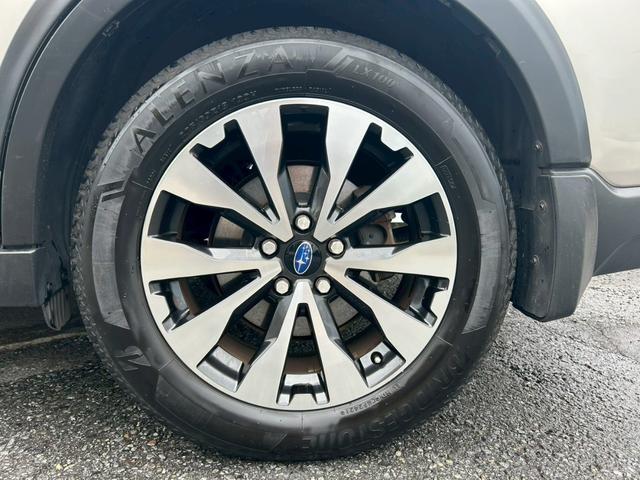 レガシィアウトバック リミテッド ●ワンオーナー●サンルーフ●パワーバックドア●純正8インチナビ●フルセグ●DAITONEスピーカーセット●アイサイトVer3●ブラックレザーシート●LEDヘッドランプ●可動式ルーフレール(10枚目)