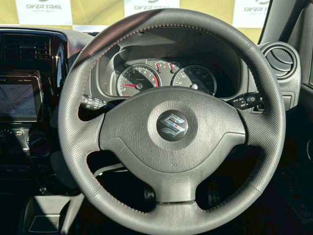 ジムニー クロスアドベンチャー　５速ＭＴ　４ＷＤ　Ｐ－ナビ　ＴＡＮＩＧＵＣＨＩソルブ３インチＵＰ　ＭＲＳ製インテークチャンバー　ＭＲＳ製エアクリ　ＦＵＪＩＴＳＵＢＯ－ＡＫマフラー　ラノーズエアＢプレート　ＯＰＥＮＣＯＵＮＴＲＹ（21枚目）