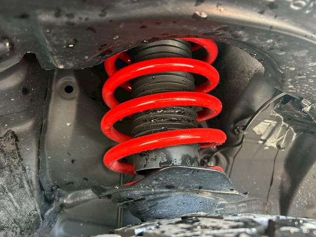 ライズ Z ●ロデオドライブ16インチアルミ●ジオランダータイヤ●リフトアップ●Terzoルーフボックス●ワンオーナー●Kenwood9インチナビ●フルセグ●ミラー型ドラレコ前後●クラッツィオシートカバー(12枚目)