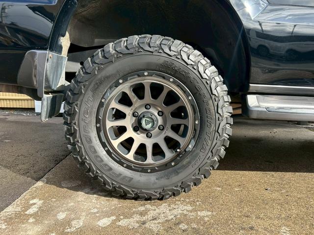 ランドクルーザープラド TXリミテッド ●デルタフォースアルミホイール●リフトアップ●グッドリッチタイヤ●ルーフレール●社外ナビ●バックカメラ●社外グリル●シートカバー(11枚目)