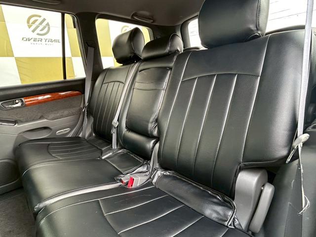 ランドクルーザープラド TXリミテッド ●デルタフォースアルミホイール●リフトアップ●グッドリッチタイヤ●ルーフレール●社外ナビ●バックカメラ●社外グリル●シートカバー(19枚目)