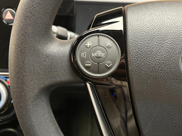 アクア Ｓ　車検２年　衝突被害軽減ブレーキ　スマートキー　バックカメラ　トヨタ純正ナビ　ＥＴＣ　電動格納ドアミラー　光軸調整機能　横滑り防止機能　オートエアコン　運転席助手席エアバッグ（11枚目）