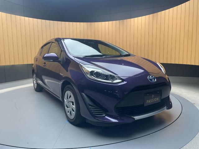 アクア Ｓ　車検２年　衝突被害軽減ブレーキ　スマートキー　電動格納ドアミラー　トヨタ純正ナビ　バックカメラ　ドライブレコーダー　ＬＥＤヘッドライト　オートエアコン　光軸調整機能　横滑り防止機能（5枚目）