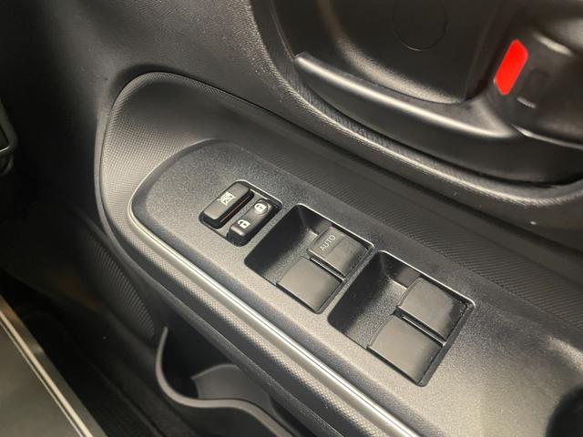 アクア Ｓ　車検２年　衝突被害軽減ブレーキ　スマートキー　電動格納ドアミラー　トヨタ純正ナビ　バックカメラ　ドライブレコーダー　ＬＥＤヘッドライト　オートエアコン　光軸調整機能　横滑り防止機能（21枚目）