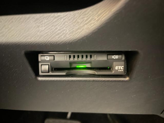 アクア Ｓ　車検２年　衝突被害軽減ブレーキ　スマートキー　電動格納ドアミラー　トヨタ純正ナビ　バックカメラ　ドライブレコーダー　ＬＥＤヘッドライト　オートエアコン　光軸調整機能　横滑り防止機能（25枚目）