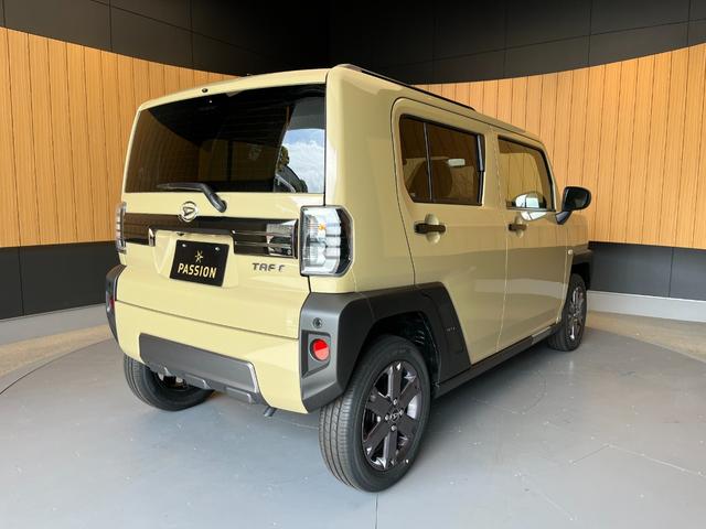 タフト Ｇ　ダーククロムベンチャー　届出済未使用車　衝突被害軽減ブレーキ　コーナーセンサー　スマートキー　シートヒーター　ＬＥＤヘッドライト　バックカメラ　電動格納ドアミラー　電子パーキング　アルミホイール　アイドリングストップ（7枚目）