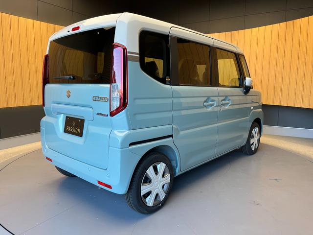 スペーシア ハイブリッドＸ　届出済未使用車　両側電動スライドドア　衝突被害軽減ブレーキ　コーナーセンサー　スマートキー　シートヒーター　ＬＥＤヘッドライト　電動格納ドアミラー　アイドリングストップ　オットマン　ベンチシート（7枚目）