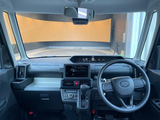 タント Ｌ　届出済未使用車　両側スライドドア　衝突被害軽減ブレーキ　コーナーセンサー　スマートキー　アイドリングストップ　ＬＥＤヘッドライト　ベンチシート　横滑り防止機能　オートエアコン　電動格納ドアミラー（11枚目）