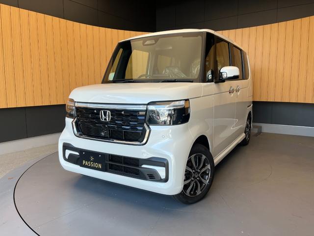 N-BOXカスタム ベースグレード 届出済未使用車 両側電動スライドドア 衝突被害軽減ブレーキ コーナーセンサー アダクティブクルーズコントロール アイドリングストップ スマートキー LEDヘッドライト チップアップシート バックカメラ(4枚目)