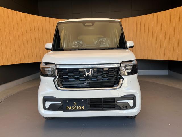 N-BOXカスタム ベースグレード 届出済未使用車 両側電動スライドドア 衝突被害軽減ブレーキ コーナーセンサー アダクティブクルーズコントロール アイドリングストップ スマートキー LEDヘッドライト チップアップシート バックカメラ(6枚目)