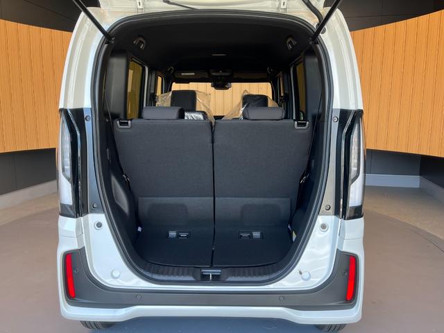 N-BOXカスタム ベースグレード 届出済未使用車 両側電動スライドドア 衝突被害軽減ブレーキ コーナーセンサー アダクティブクルーズコントロール アイドリングストップ スマートキー LEDヘッドライト チップアップシート バックカメラ(11枚目)