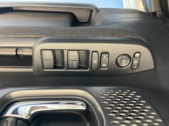 N-BOXカスタム ベースグレード 届出済未使用車 両側電動スライドドア 衝突被害軽減ブレーキ コーナーセンサー アダクティブクルーズコントロール アイドリングストップ スマートキー LEDヘッドライト チップアップシート バックカメラ(21枚目)