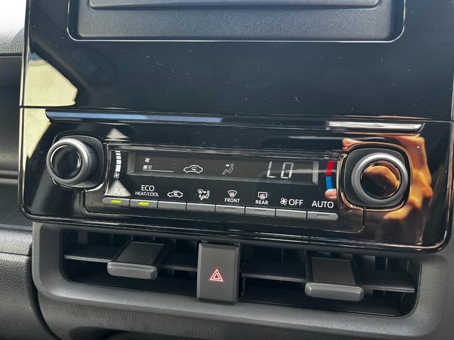 シエンタ ハイブリッドＸ　登録済未使用車　片側電動スライドドア　衝突被害軽減ブレーキ　コーナーセンサー　スマートキー　アダクティブクルーズコントロール　ＬＥＤヘッドライト　電動格納ドアミラー　オートエアコン　３列シート７人乗り（14枚目）