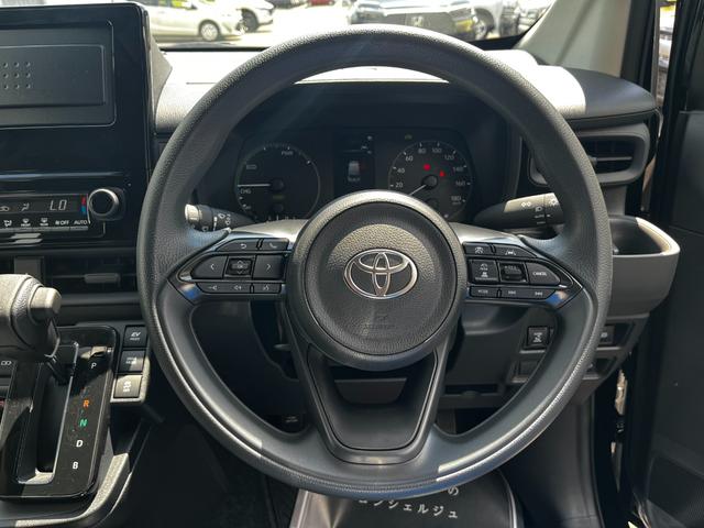 シエンタ ハイブリッドＸ　登録済未使用車　片側電動スライドドア　衝突被害軽減ブレーキ　コーナーセンサー　スマートキー　アダクティブクルーズコントロール　ＬＥＤヘッドライト　電動格納ドアミラー　オートエアコン　３列シート７人乗り（15枚目）