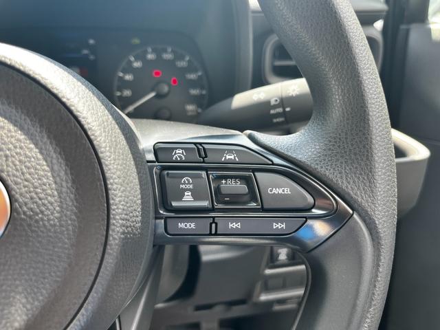 シエンタ ハイブリッドＸ　登録済未使用車　片側電動スライドドア　衝突被害軽減ブレーキ　コーナーセンサー　スマートキー　アダクティブクルーズコントロール　ＬＥＤヘッドライト　電動格納ドアミラー　オートエアコン　３列シート７人乗り（17枚目）