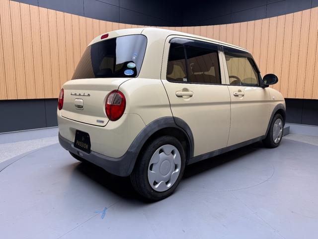 アルトラパン Ｌ　車検８年５月　衝突被害軽減ブレーキ　スマートキー　アイドリングストップ　シートヒーター　セキュリティアラーム　電動格納ドアミラー　ベンチシート　横滑り防止機能　光軸調整機能　パワーウインドウ（8枚目）