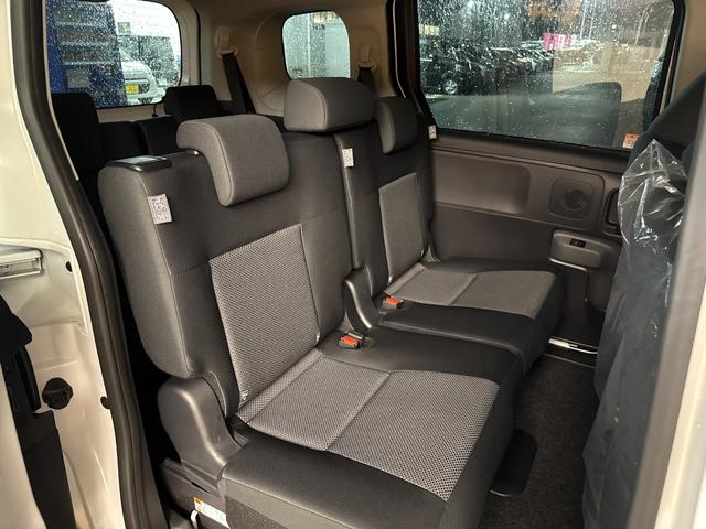 シエンタ ハイブリッドX 登録済未使用車 片側電動スライドドア 衝突被害軽減ブレーキ コーナーセンサー スマートキー アダクティブクルーズコントロール LEDヘッドライト 電動格納ドアミラー オートエアコン 3列シート7人乗り(22枚目)