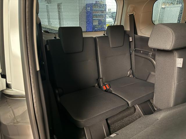 シエンタ ハイブリッドX 登録済未使用車 片側電動スライドドア 衝突被害軽減ブレーキ コーナーセンサー スマートキー アダクティブクルーズコントロール LEDヘッドライト 電動格納ドアミラー オートエアコン 3列シート7人乗り(23枚目)