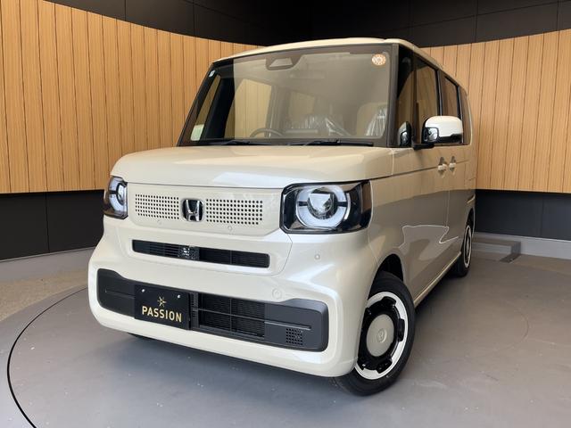 N-BOX ファッションスタイル 届出済未使用車 両側電動スライドドア 衝突被害軽減ブレーキ コーナーセンサー アダクティブクルーズコントロール アイドリングストップ スマートキー LEDヘッドライト チップアップシート バックカメラ(4枚目)