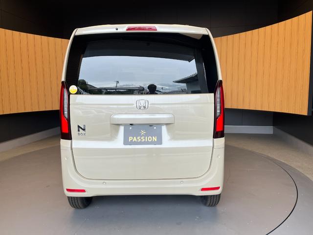 N-BOX ファッションスタイル 届出済未使用車 両側電動スライドドア 衝突被害軽減ブレーキ コーナーセンサー アダクティブクルーズコントロール アイドリングストップ スマートキー LEDヘッドライト チップアップシート バックカメラ(9枚目)