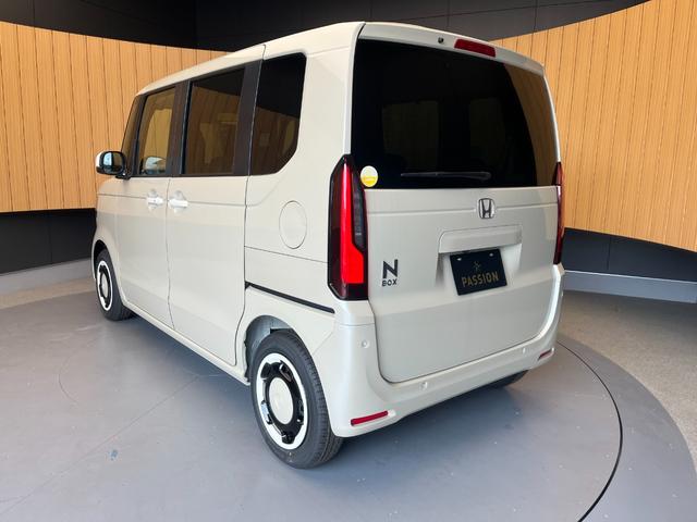 N-BOX ファッションスタイル 届出済未使用車 両側電動スライドドア 衝突被害軽減ブレーキ コーナーセンサー アダクティブクルーズコントロール アイドリングストップ スマートキー LEDヘッドライト チップアップシート バックカメラ(10枚目)