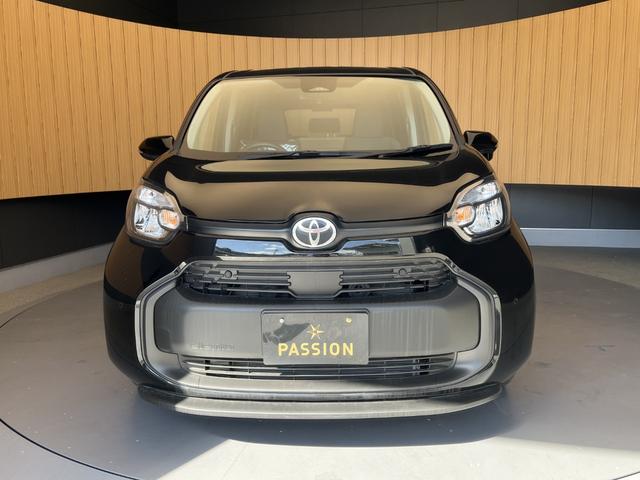 シエンタ ハイブリッドX 登録済未使用車 片側電動スライドドア 衝突被害軽減ブレーキ コーナーセンサー スマートキー アダクティブクルーズコントロール LEDヘッドライト 電動格納ドアミラー オートエアコン 3列シート7人乗り(6枚目)